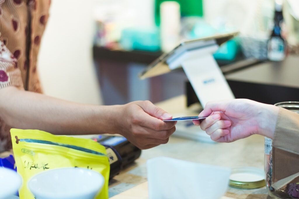 how-would-a-cashless-society-work
