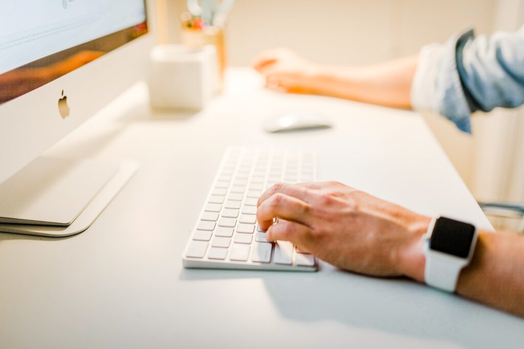 Boosting-Collaboration-and-Efficiency-How-Salesforce-DevOps-Center-Transforms-Development