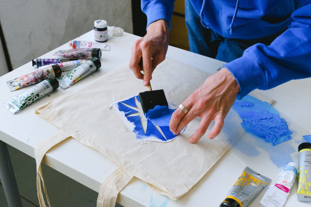 Bringing-Life-to-Your-Canvas-Exploring-the-Power-of-Stencil-Painting
