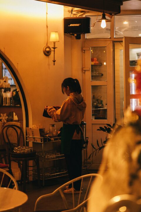how-old-to-work-at-tropical-smothie?