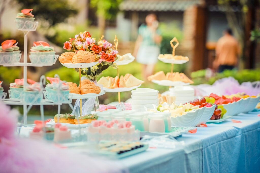 Inexpensive-wedding-reception-food-ideas