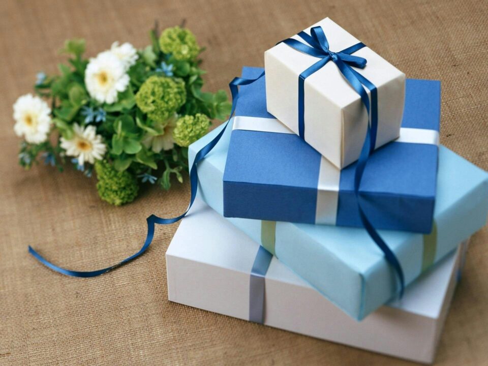 Valentine-gift-ideas-for-coworkers