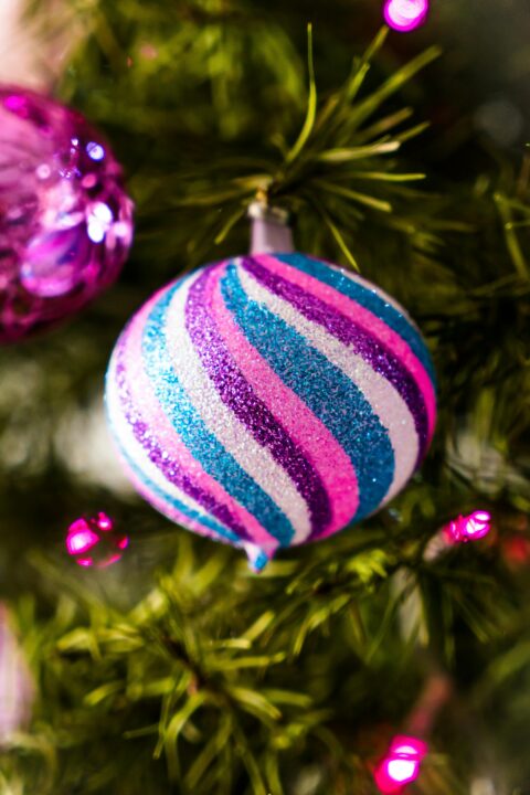 Ombre-Ornaments